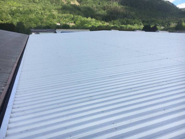 corrugated metal commercial flat roofing